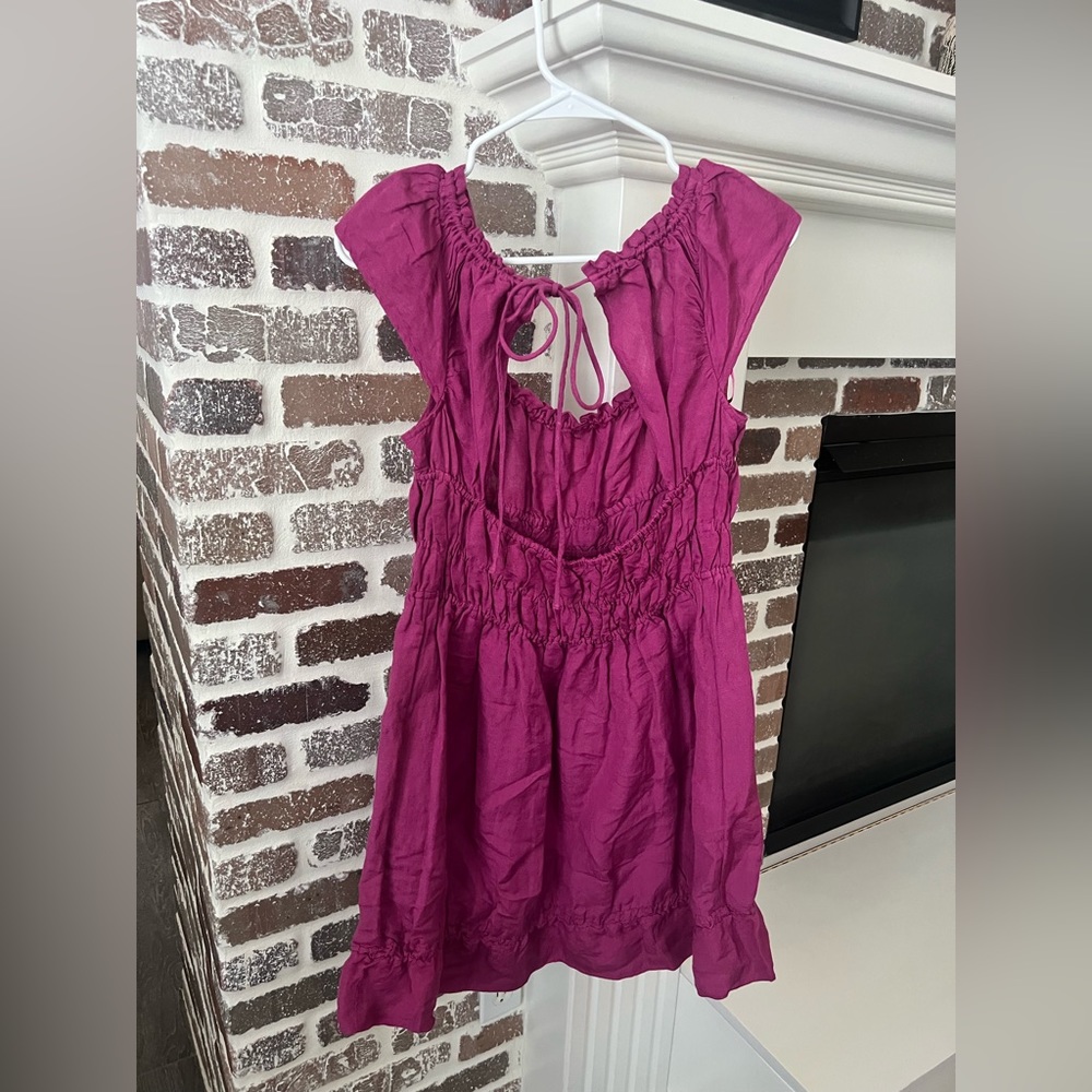 Only worn once for a photo shoot